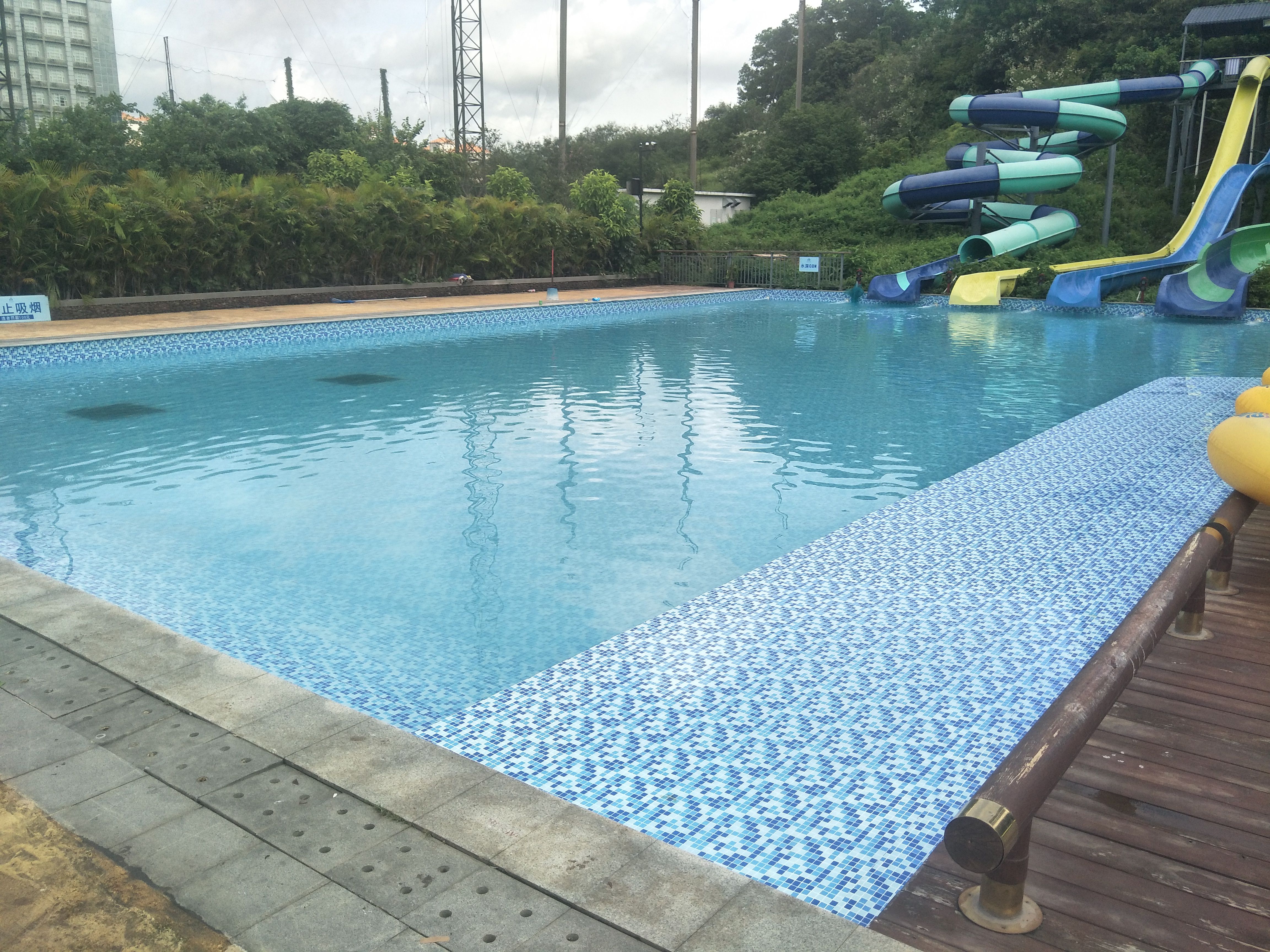 都說泳池防水膠膜好,那么它好在哪里?